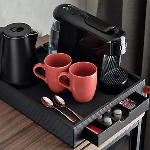 Radisson Red & Radisson Red Apartments, فندق